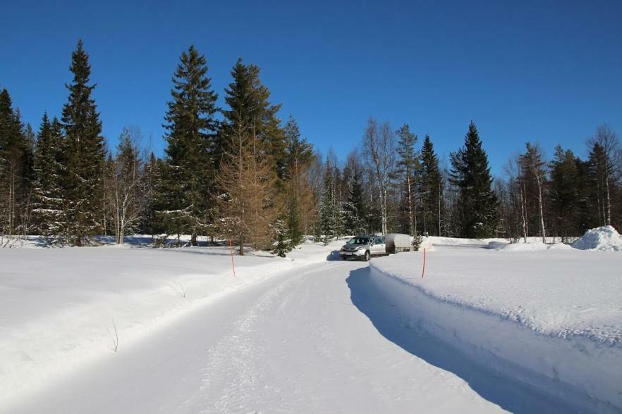 Villa Loma-Laattaja Hyrynsalmi Esterno foto